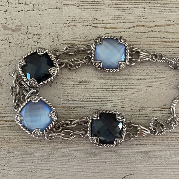 Beautiful Judith Ripka Silver Hematite Doublet Diamonique Toggle Bracelet. - Picture 6 of 8